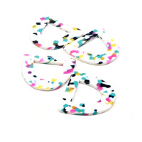 Accessoires de bricolage Boucles d'oreilles écaille de tortue Perles acryliques en acétate Pendentifs en forme de D Boucles d'oreilles Pièces détachées Fournitures de bijoux