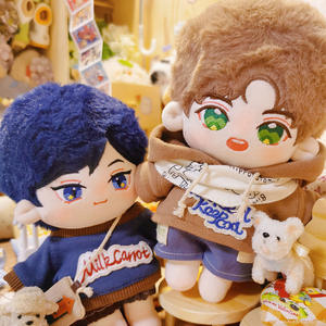 Maßgefertigtes Cartoon-Charakter-Design Superweiche Plüschpuppe Umweltfreundlich 20CM Niedliches Mini-Idol-Star-Kleidungsspielzeug zur Heimdekoration - Product Image 6