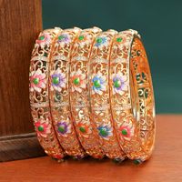 Gelang Filigree Berongga Lapis Emas Paduan Logam Enamel Motif Bunga dengan Berlian Imitasi, Gelang Vintage Floral untuk Wanita Grosir