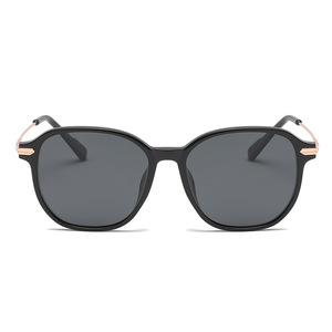 Gafas de sol de estilo europeo para mujer, montura metálica negra, lentes TAC, protección UV400, para viajes al aire libre, conducción, moda - Product Image 2