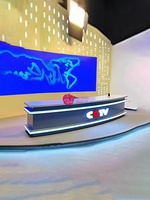 Table de diffusion professionnelle Yicheng pour studio, table de présentateur d'informations pour enfants, table personnalisée pour le commerce électronique et le streaming en direct pour les interviews et les émissions en direct