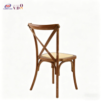 Chaise de bistrot moderne en résine à dossier croisé - Meuble de restaurant écologique, durable et imperméable pour usage commercial