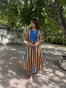Ensemble coordonné anti-adhérent rayé bleu et orange pour femmes |   Ensemble décontracté deux pièces - Product Image 3