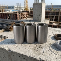 Coupleur fileté en acier au carbone pour barres d'armature, manchon de connexion pour barres d'armature, coupleur de raccordement pour barres d'armature, conception industrielle durable pour bâtiments de bureaux
