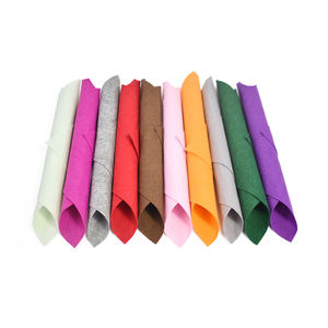 Rollos de tela de <span class=keywords><strong>fieltro</strong></span> Compre Material de <span class=keywords><strong>fieltro</strong></span> Tela de <span class=keywords><strong>fieltro</strong></span> duradera Hojas de <span class=keywords><strong>fieltro</strong></span> de tamaño personalizado liso colorido para <span class=keywords><strong>manualidades</strong></span> y uso diario - Product Image 5