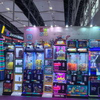 Machine à griffes commerciale d'arcade à monnayeur, avec mini-armoire à prix, vitrine à cadeaux, LED, en acrylique, pour attraper les peluches PPL