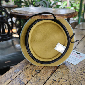 Boina personalizada de fabricación británica y sombrero de vendedor de periódicos para hombres 100% algodón con estilo para escenas formales al aire libre - Product Image 1