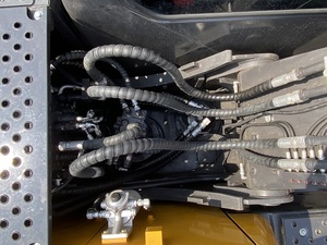 Excavatrice Volvo d'occasion d'origine Excavatrice Volvo 140 sur chenilles d'occasion en bon état et bon marché à vendre - Product Image 6