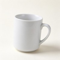 Mug en céramique blanc minimaliste, finition brillante et lisse, poignée confortable en forme de C, durable, écologique, personnalisable avec logo, cadeau pour les fêtes
