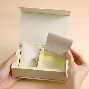 Boîte d'emballage pour <span class=keywords><strong>bijoux</strong></span> en microfibre avec logo personnalisé, sac en papier, boîte à <span class=keywords><strong>bijoux</strong></span> magnétique pour collier, bague, coffret cadeau, boîte d'expédition pour <span class=keywords><strong>bijoux</strong></span> - Product Image 2