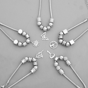 Pulsera de Diseño Popular en Oferta, Múltiples Modelos, Chapada en Plata de Titanio, Pulseras Unisex, Joyería de Moda - Product Image 1