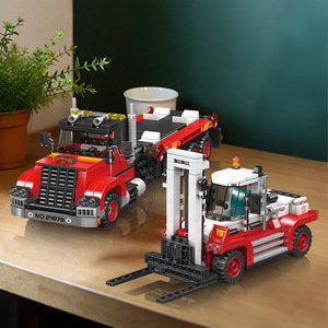 Mould King 24079 Forklift Transport Truck 906 Pcs Educational Building Blocks For Kids Ages <b>8</b>+ - Product Image 3