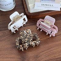 DOWELL vente en gros de pinces à cheveux en acétate carré et creux pour la tête des femmes de petite taille, conception géométrique simple et élégante, Offre Spéciale