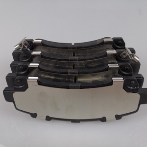 Má Phanh Trước <span class=keywords><strong>SAIC</strong></span> <span class=keywords><strong>MAXUS</strong></span> T60 <span class=keywords><strong>D90</strong></span> C00076022 - Product Image 3