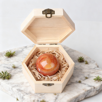 cristal de guérison naturel en vrac Globe de sphère de boule de cristal coloré mélangé avec boîte-cadeau en bois hexagonale