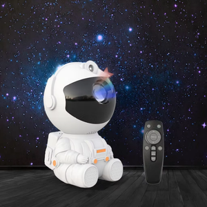 Lámpara Proyector Espacial Moderna Blanca Lonvel, Luz Nocturna LED de Dibujos Animados de Astronauta para Dormitorio Infantil, Control Remoto, Funciona con Pilas, Residencial - Product Image 4