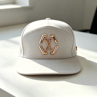 Gorra Trucker de 7 Paneles con Logotipo Metálico Personalizado al por Mayor, de Perfil Alto y Visera Plana, Impermeable, de Poliéster, para Marcas, Suministro a Granel