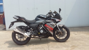 Nouvelle Moto de Course 300CC Modèle 2025 à Vendre – Design Sportif - Product Image 4