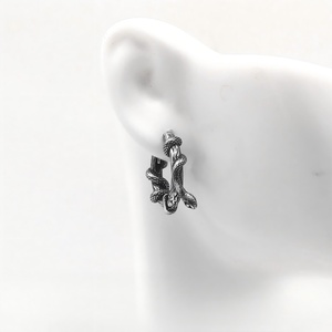 Pendientes de Titanio Estilo Punk Rock para Hombre y Mujer, Diseño Retro de Serpiente Enredada, Joyería de Moda Masculina - Product Image 4