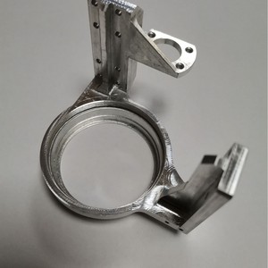 Support de lentille optique usiné sur mesure par CNC pour accessoires de drone et caméra industrielle, usinage 5 axes - Product Image 1