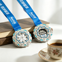Médaille de marathon rotative OEM ODM en forme de lotus, médaille de finisseur 3D rotative avec émail