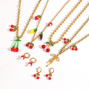 สร้อยคอจี้ผลไม้ สแตนเลส รูปเชอร์รี่และองุ่น สำหรับผู้หญิง ชุดเครื่องประดับสำหรับงานปาร์ตี้ - Product Image 3