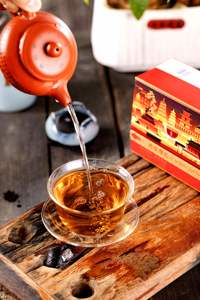 Populer 100g teh gelap Cina teh Gong Fu teh organik alami fermentasi terkompresi untuk hadiah kesehatan Yun Tian lukis 5-10 tahun buatan tangan - Product Image 4