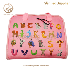 Stem Cognition Livre d'activités et de développement sensoriel personnalisé Sirène Rose pour tout-petits, idéal pour les voyages et les moments de jeu, avec un adorable sac à main, cadeau d'anniversaire - Product Image 6