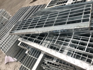 Échantillons disponibles Couverture de <span class=keywords><strong>gouttière</strong></span> personnalisable Grilles de drainage Grilles d'arbre en métal en métal <span class=keywords><strong>Grille</strong></span> de couverture de <span class=keywords><strong>gouttière</strong></span> - Product Image 3