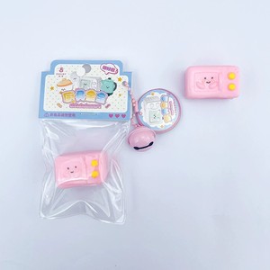 CHENXI Nouveau Jouet Anti-Stress Populaire et Amusant en Forme de Cuillère, Mini Taba Mochi Squishy avec Clochette - Product Image 6
