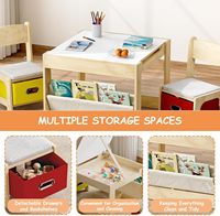 Table en bois pour enfants avec 2 chaises, plateau réglable, charnières de sécurité, tiroirs de rangement et étagère pour salle de jeux/berceau