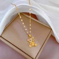 Collier Pendentif Ours en Zircon et Diamants Brillants en Acier Inoxydable Plaqué Or 18K, Style Mignon et Tendance, pour Fête