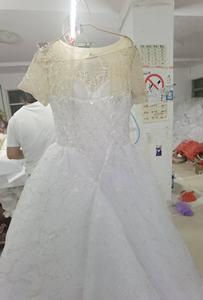 <span class=keywords><strong>Robe</strong></span> <span class=keywords><strong>de</strong></span> Reine Africaine Courbe 2025 en Dentelle Brodée <span class=keywords><strong>de</strong></span> Cristaux <span class=keywords><strong>de</strong></span> Luxe |   Jupe <span class=keywords><strong>bouffante</strong></span> à manches courtes et traîne scintillante - Product Image 6