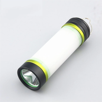Lampe torche portative multifonctionnelle à haut lumen Lampe de secours étanche à l'eau Lampe LED rechargeable pour le camping en plein air