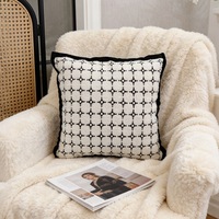 Coussin décoratif jacquard en chenille nordique à motifs abstraits, style moderne et minimaliste, tricoté