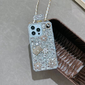 Luxe Diamant Bandoulière Chaîne Fleur Ours Mobile Téléphone Cas Strass Couvre pour iPhone 15 Samsung S24 A13 A14 A25 A34 A54 - Product Image 6