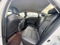 Voiture électrique Changan EADO EV460 2022 - Fabriquée en Chine - Volant à gauche - Autonomie de plus de 600 km - 5 places - 6000 USD