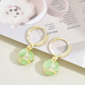 Pendientes de Piedra Ojo de Gato de Moda para Mujer, Diseño de Nicho Pequeño, Accesorios de Joyería de Aleación Versátiles - Product Image 2