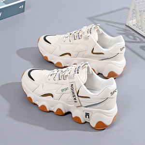 Nouvelles chaussures de sport respirantes pour femmes, semelle épaisse, chaussures de course pour étudiantes, chaussures de marche décontractées pour femmes, chaussures tendance - Product Image 6