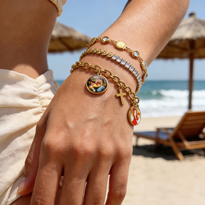 Pulsera de Acero Inoxidable con Cruz Chapada en Oro de 18k y Dije de la Virgen María, Joyería de Moda para Mujer, Regalo - Product Image 1