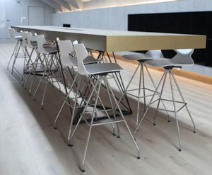 <span class=keywords><strong>Tabouret</strong></span> <span class=keywords><strong>de</strong></span> <span class=keywords><strong>bar</strong></span> haut pivotant à 360 degrés en acier inoxydable moderne avec pieds en plastique, conforme à la norme ANSI/BIFMA, pour la maison, le <span class=keywords><strong>bar</strong></span>, la salle à manger et l'hôtellerie - Product Image 4