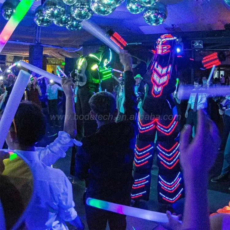 Disfraz de Robot LED de píxeles a todo color, traje de Robot LED David Guetta, chaqueta de robot láser, ropa de zancos de guardabosques, disfraces luminosos