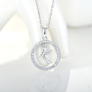 Collar con colgantes de letras redondas clásicas, Plata de Ley Unisex 925, regalo atemporal para mujeres, hombres, niños, collares de joyería fina - Product Image 2