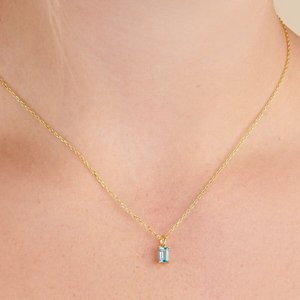 Collar con Colgante Rectangular de Circonita con Piedra de Nacimiento de 12 Meses, Chapado en Oro de 18K, Acero Inoxidable, Joyería - Product Image 6