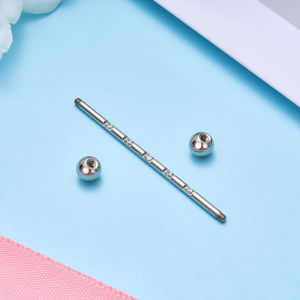 Boucles d'oreilles barbell industrielles en titane ASTM F136 14G à filetage interne, avec pavé de zircon cubique sur tige, pour piercing tragus, bijoux corporels pour femmes - Product Image 5