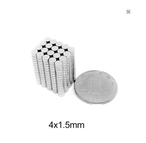 Petit aimant disque en néodyme de 4 mm x 1,5 mm, aimant circulaire minuscule N35 d4x1,5 mm, aimant disque puissant NdFeB 4*1,5 mm N52, aimant disque 4*1,5 mm - Product Image 1