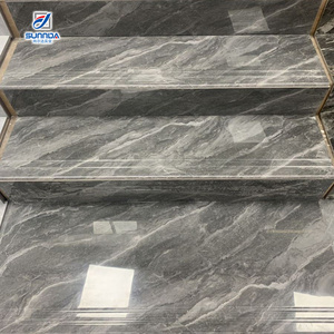 Modernas y Elegantes Baldosas de Porcelana para Escaleras con Textura de Madera, Mármol, Dorado y Plateado Brillante para el Piso de la Entrada - Product Image 4
