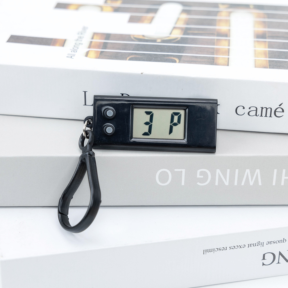 ทรงสามเหลี่ยม สีดำ