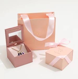 Boîte à bijoux de luxe avec logo personnalisé, design d'emballage en papier miroir, coffret cadeau pour collier et bague, boîtes d'emballage avec ruban - Product Image 2