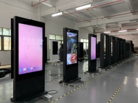 Harga Terbaik ODM OEM 32-98 Inch LCD 16:9 Layar Digital Interaktif Luar Ruangan Papan Video Pintar Kios Layar Sentuh Garansi 3 Tahun